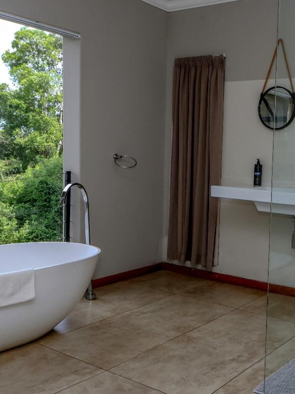Unit 6 Bathroom